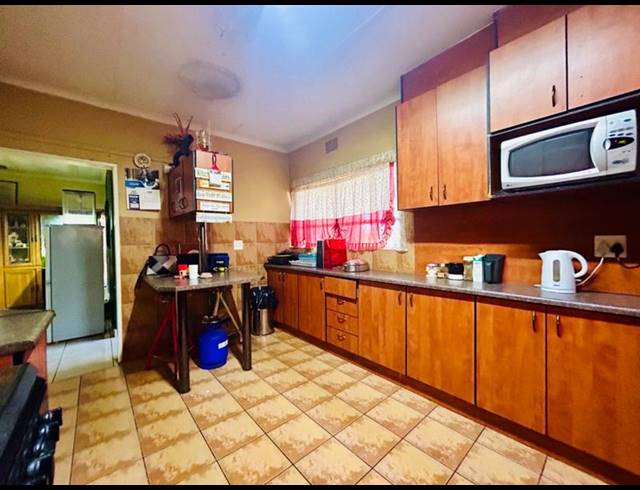 3 BEDROOM HOUSE FOR SALE IN VANDERBIJLPARK CE 5